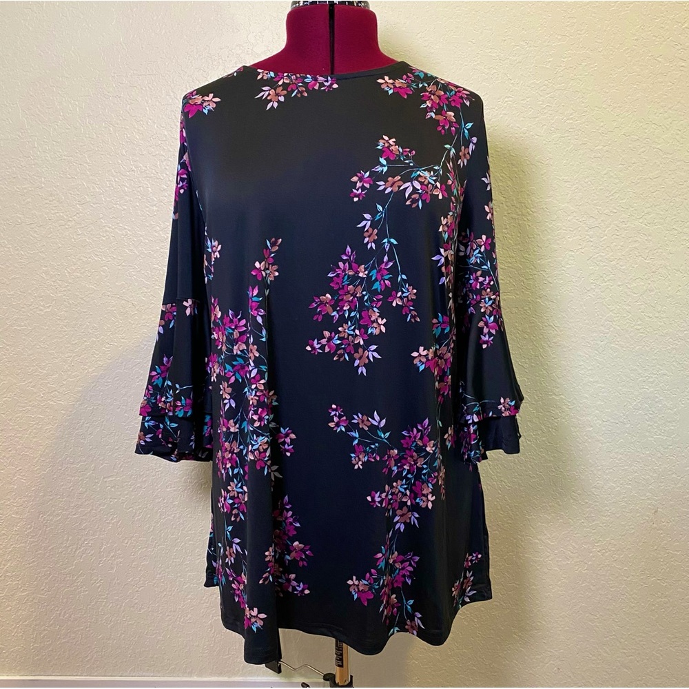 Arna York | Black Mid Sleeve Blouse with Flower Design 26/28 🖤💐✨